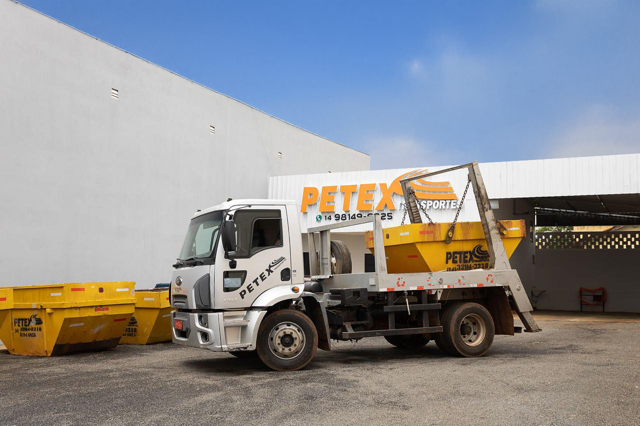 Foto sede locação de caçambas da petex transportes